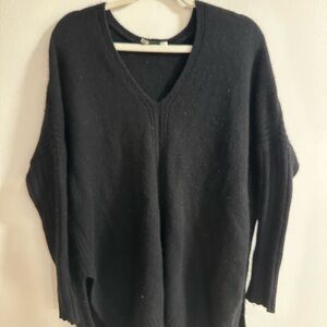 Vince 100% CASHMERE Black V-Neck oversized Sweater